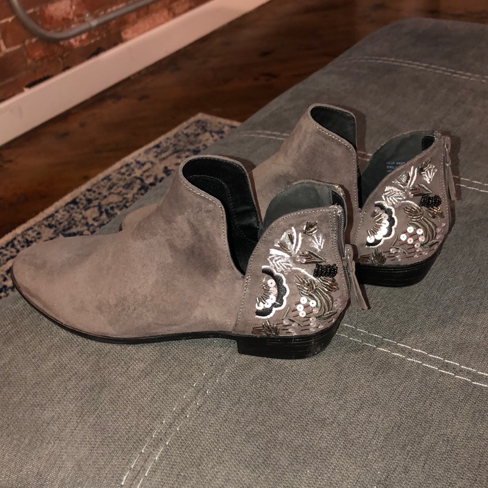 Never before worn Kenneth Cole Low Cut Boots